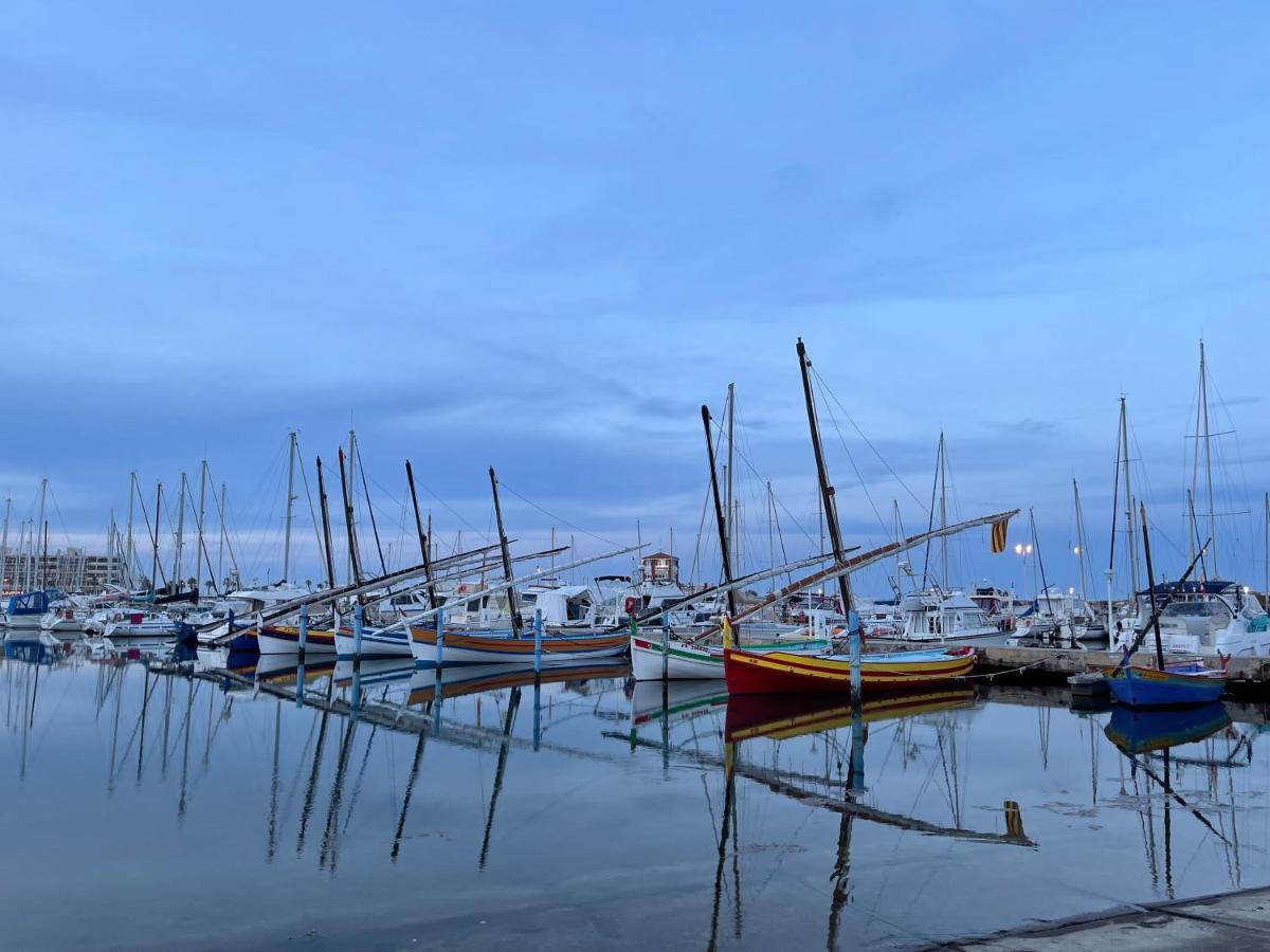 T2 Sur Marina Avec Vue Spectaculaire Apartment Le Barcares Bagian luar foto