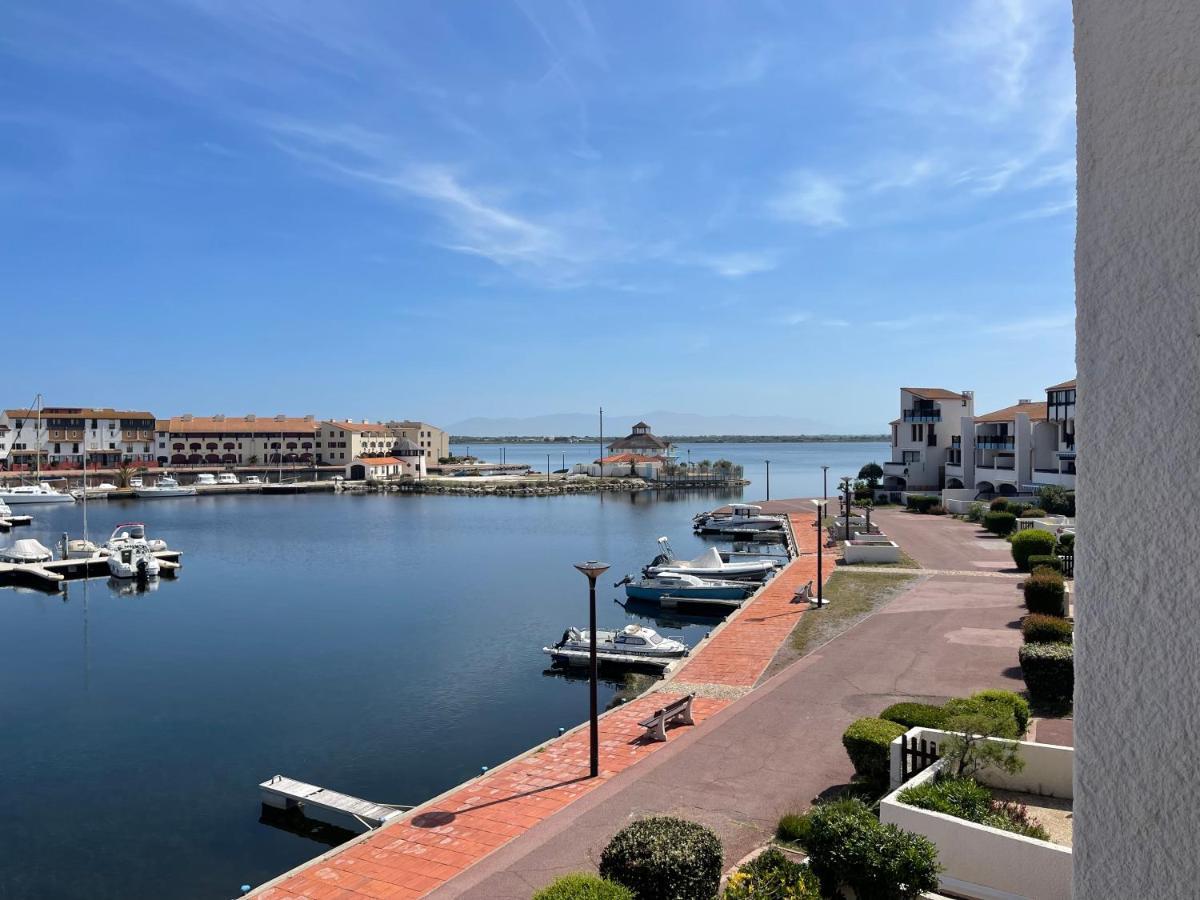 T2 Sur Marina Avec Vue Spectaculaire Apartment Le Barcares Bagian luar foto