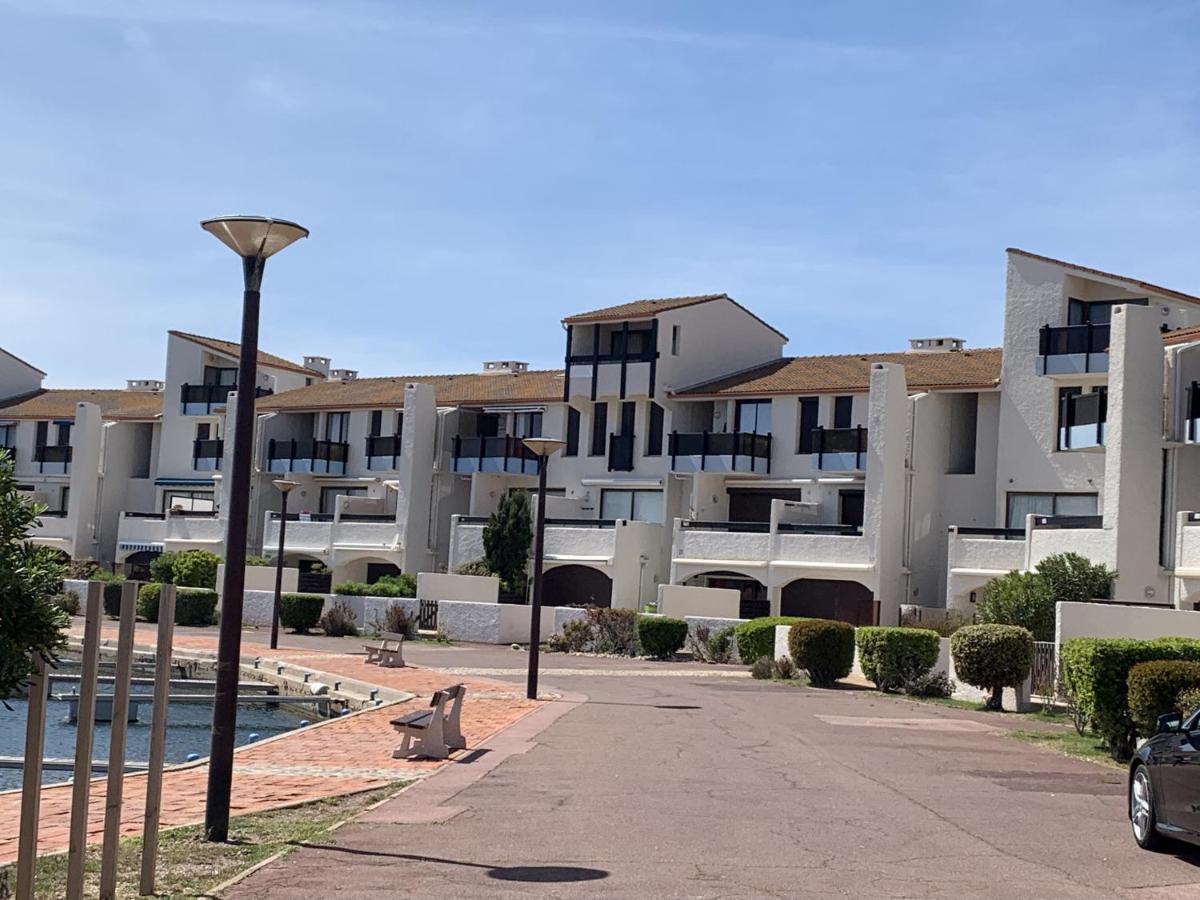 T2 Sur Marina Avec Vue Spectaculaire Apartment Le Barcares Bagian luar foto